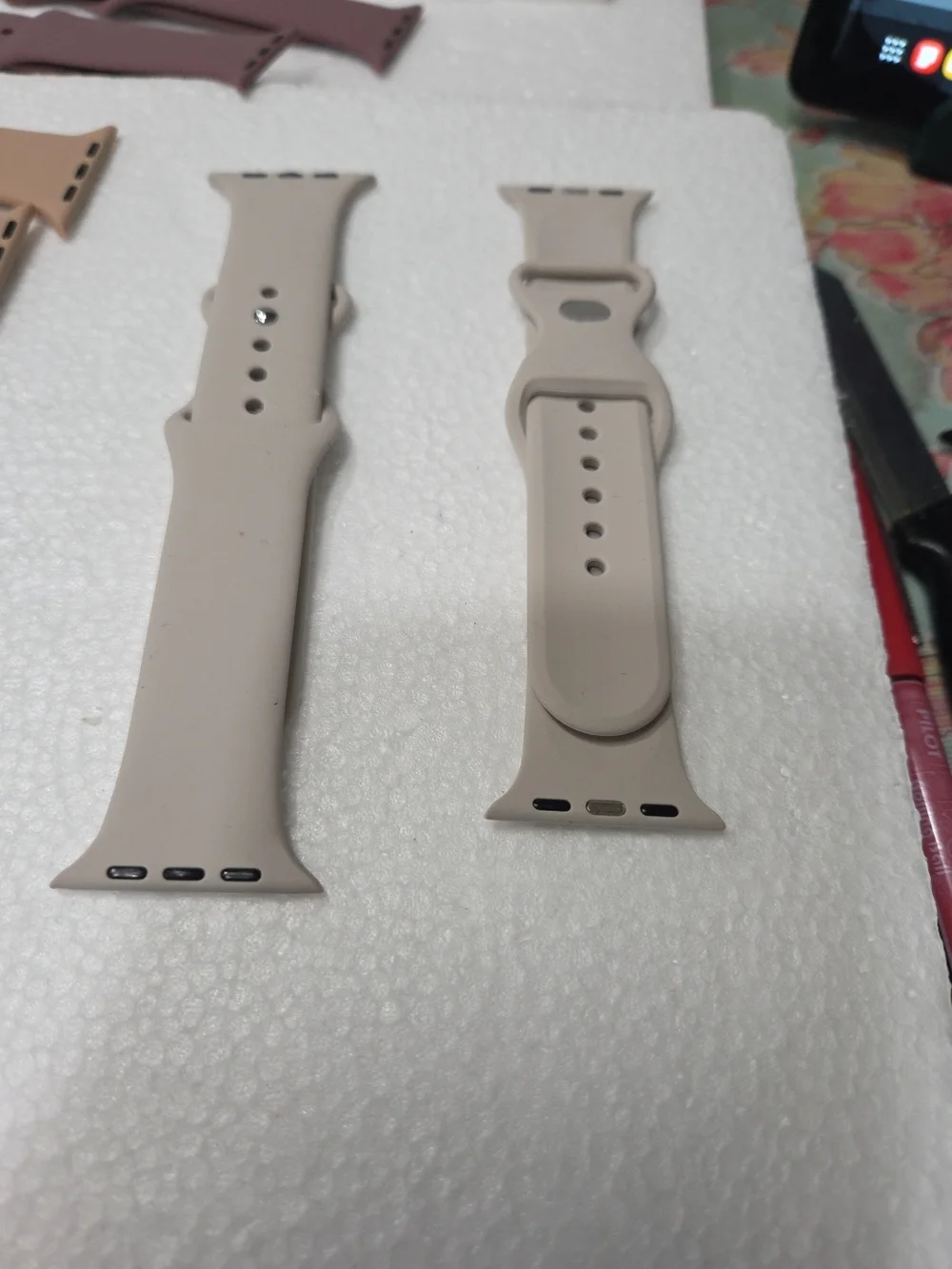 Silicone Watch Band Strap in Light Grey for Smartwatches 42mm 2pcs